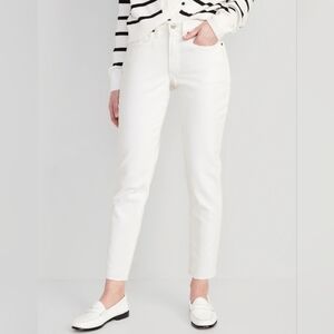 Old Navy - Curvy High-Rise OG Straight White Cut-Off Ankle Jeans - Size 2